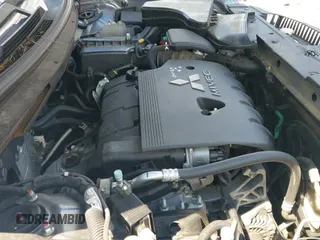 2017 Mitsubishi Outlander ES z VIN JA4AD2A37HZ030210, wystawiony jako IAAI lot #43090682 z przebiegiem 121 022 mil mil oraz . Historia ofert i sprzedaży dostępna na DreamBid. Obrazek 20.