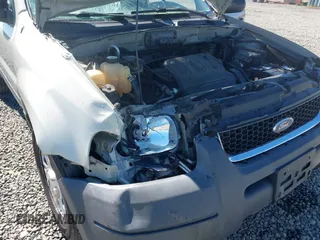 2004 Ford Escape XLT с VIN 1FMYU03154KB49571, выставлен на аукционе IAAI как лот 42055325 с пробегом 213 680 миль миль и . История ставок и продаж доступна на DreamBid. Изображение 6.
