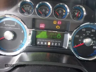 2010 Ford F-250 XL z VIN 1FTSW2BR0AEA68608, wystawiony jako IAAI lot #42115694 z przebiegiem 182 767 mil mil oraz . Historia ofert i sprzedaży dostępna na DreamBid. Obrazek 7.