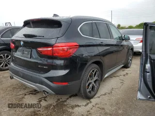 2019 BMW X1 xDrive28i with VIN WBXHT3C57K5L89635, listed as a Copart auction lot 49495633 with Not Provided miles. Bid and sale history available at carsss.com. Image 3.