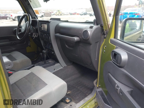 2008 Jeep Wrangler Unlimited X with VIN 1J4GA39158L529523, listed as a IAAI auction lot 41979992 with 304,641 mi miles and . Bid and sale history available at DreamBid. Image 5.