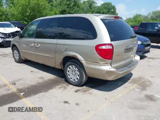 2003 Chrysler Town & Country LX z VIN 2C4GP44R23R375215, wystawiony jako IAAI lot #42172062 z przebiegiem 207 509 mil mil oraz . Historia ofert i sprzedaży dostępna na DreamBid. Obrazek 3.