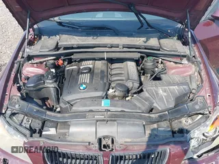 2008 BMW 3 Series 328xi with VIN WBAVC93538K039655, listed as a IAAI auction lot 40001472 with 175,416 mi miles. Bid and sale history available at carsss.com. Image 10.