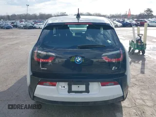2016 BMW i3 z VIN WBY1Z2C57GV556766, wystawiony jako IAAI lot #41909815 z przebiegiem 51 291 mil mil oraz . Historia ofert i sprzedaży dostępna na DreamBid. Obrazek 17.