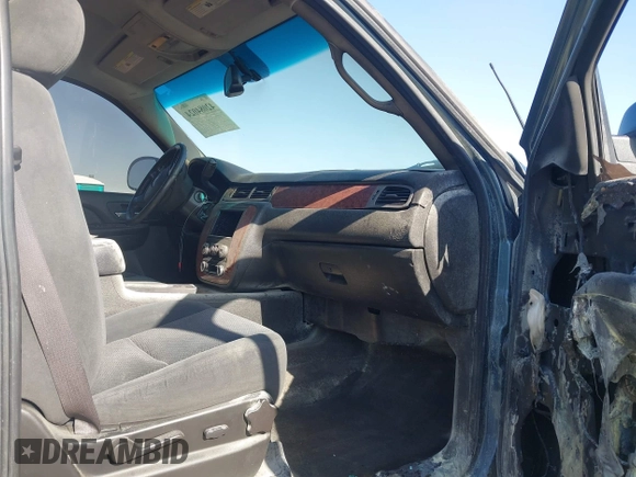 2008 Chevrolet Avalanche LS z VIN 3GNEC12J08G193046, wystawiony jako IAAI lot #42084024 z przebiegiem 138 581 mil mil oraz . Historia ofert i sprzedaży dostępna na DreamBid. Obrazek 5.
