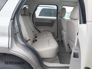 2010 Ford Escape XLT с VIN 1FMCU9D78AKB95229, выставлен на аукционе IAAI как лот 42366349 с пробегом 152 077 миль миль и . История ставок и продаж доступна на DreamBid. Изображение 8.
