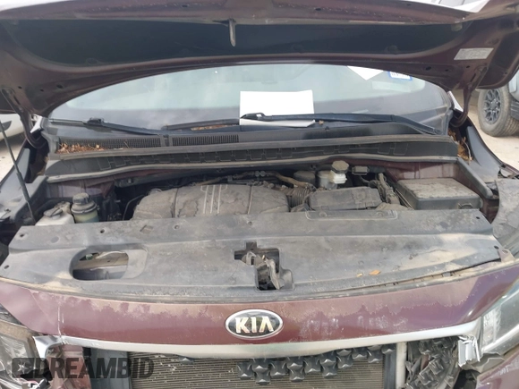 2016 Kia Sedona LX with VIN KNDMB5C12G6211589, listed as a IAAI auction lot 41786770 with 87,114 mi miles. Bid and sale history available at carsss.com. Image 10.