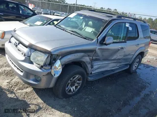 2006 Toyota Sequoia Limited with VIN 5TDBT48A36S277123, listed as a IAAI auction lot 41733917 with 344,207 mi miles. Bid and sale history available at carsss.com. Image 17.