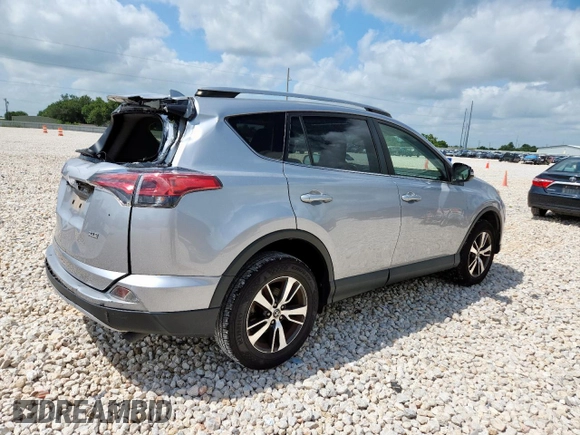 2018 Toyota RAV4 XLE with VIN JTMWFREV4JD132500, listed as a Copart auction lot 59790105 with 48,066 mi miles and Salvage title. Bid and sale history available at DreamBid. Image 3.