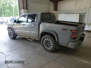 2023 Nissan Frontier Pro-4X z VIN 1N6ED1EK6PN624132, wystawiony jako Copart lot #53797395 z przebiegiem 55 344 mil mil oraz Szkoda całkowita • Salvage title. Historia ofert i sprzedaży dostępna na DreamBid. Obrazek 2.