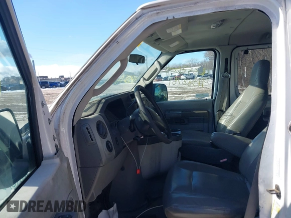 2009 Ford Econoline Passenger XL with VIN 1FBSS31L69DA14041, listed as a IAAI auction lot 41388761 with 43,775 mi miles and . Bid and sale history available at DreamBid. Image 5.