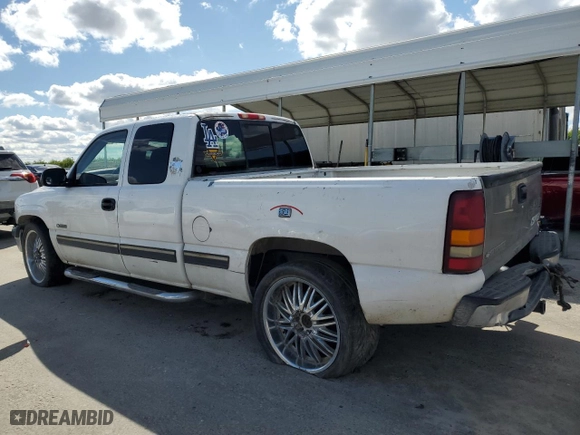 1999 Chevrolet Silverado 1500 LS with VIN 2GCEC19T7X1193973, listed as a Copart auction lot 49701125 with 276,641 mi miles and Salvage Title. Bid and sale history available at carsss.com. Image 2.