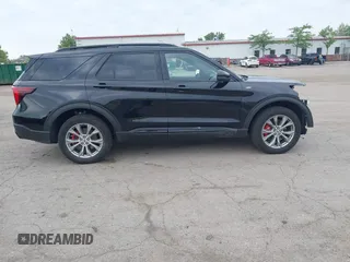 2025 Ford Explorer ST-Line with VIN 1FMUK8KH0SGB82737, listed as a IAAI auction lot 42688178 with 1,333 mi miles and . Bid and sale history available at DreamBid. Image 14.