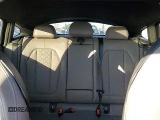 2020 BMW X4 M Competition z VIN 5YMUJ0C02L9C47802, wystawiony jako Copart lot #88896685 z przebiegiem Nie podano mil oraz Szkody całkowita. Historia ofert i sprzedaży dostępna na DreamBid. Obrazek 10.