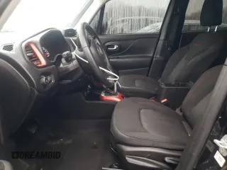 2020 Jeep Renegade Trailhawk z VIN ZACNJBC10LPM03653, wystawiony jako Copart lot #45102895 z przebiegiem 33 709 mil mil oraz Nie do naprawy • Non repairable. Historia ofert i sprzedaży dostępna na DreamBid. Obrazek 7.