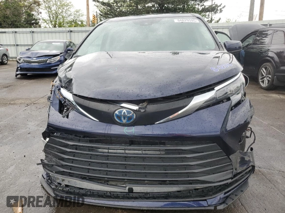 2024 Toyota Sienna LE z VIN 5TDKSKFC9RS150229, wystawiony jako Copart lot #54829595 z przebiegiem 12 384 mil mil oraz Szkoda całkowita • Salvage title. Historia ofert i sprzedaży dostępna na DreamBid. Obrazek 5.