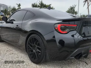 2017 Toyota 86 with VIN JF1ZNAA18H9706314, listed as a Copart auction lot 43111575 with 109,600 mi miles and Salvage Title. Bid and sale history available at carsss.com. Image 3.