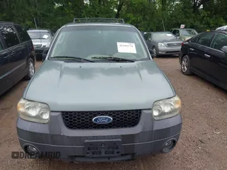 2006 Ford Escape XLT с VIN 1FMCU93156KC03968, выставлен на аукционе IAAI как лот 42441131 с пробегом 279 314 миль миль и . История ставок и продаж доступна на DreamBid. Изображение 6.