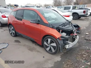 2015 BMW i3 with VIN WBY1Z4C53FV505033, listed as a IAAI auction lot 41464532 with 1 mi miles. Bid and sale history available at carsss.com. Image 1.