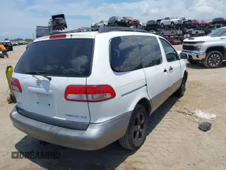 2002 Toyota Sienna LE z VIN 4T3ZF13C82U472835, wystawiony jako IAAI lot #42365136 z przebiegiem 293 372 mil mil oraz . Historia ofert i sprzedaży dostępna na DreamBid. Obrazek 4.