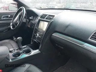 2016 Ford Explorer Sport z VIN 1FM5K8GT5GGD08812, wystawiony jako IAAI lot #42605247 z przebiegiem 89 606 mil mil oraz . Historia ofert i sprzedaży dostępna na DreamBid. Obrazek 5.