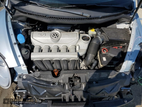 2010 Volkswagen Beetle with VIN 3VWRG3AL9AM005948, listed as a Copart auction lot 48319665 with 70,838 mi miles and Salvage Title. Bid and sale history available at DreamBid. Image 11.