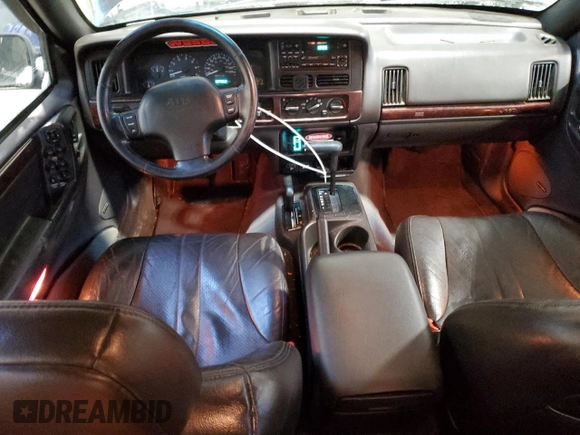 1998 Jeep Grand Cherokee Laredo with VIN 1J4GZ58Y9WC122076, listed as a Copart auction lot 84221784 with 387,353 mi miles and Salvage Title. Bid and sale history available at carsss.com. Image 8.