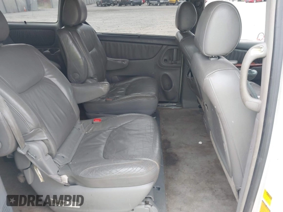 2005 Toyota Sienna XLE with VIN 5TDBA22C35S034074, listed as a IAAI auction lot 42087561 with 108,608 mi miles. Bid and sale history available at carsss.com. Image 8.