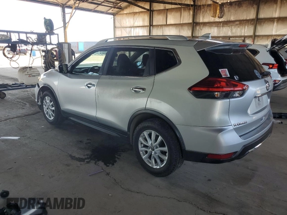 2017 Nissan Rogue SV z VIN JN8AT2MT3HW143002, wystawiony jako Copart lot #53557855 z przebiegiem 120 193 mil mil oraz Szkody całkowita. Historia ofert i sprzedaży dostępna na DreamBid. Obrazek 2.