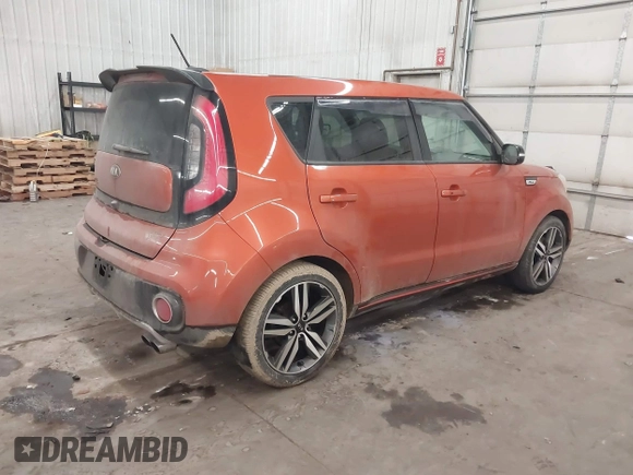 2018 Kia Soul ! with VIN KNDJX3AA4J7587286, listed as a IAAI auction lot 41657795 with 104,533 mi miles. Bid and sale history available at carsss.com. Image 4.