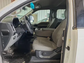 2018 Ford F-250 XL with VIN 1FD7X2B60JEB74688, listed as a IAAI auction lot 42610468 with 225,435 mi miles and . Bid and sale history available at DreamBid. Image 5.