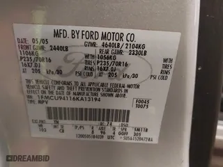 2006 Ford Escape Limited with VIN 1FMCU94116KA13194, listed as a IAAI auction lot 41276569 with 237,273 mi miles. Bid and sale history available at carsss.com. Image 9.