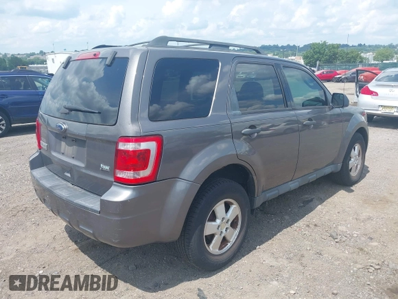 2012 Ford Escape XLT z VIN 1FMCU0DG3CKC74435, wystawiony jako IAAI lot #42725162 z przebiegiem Nie podano mil oraz . Historia ofert i sprzedaży dostępna na DreamBid. Obrazek 4.