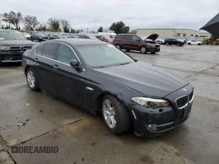 2011 BMW 5 Series 528i with VIN WBAFR1C50BDS35259, listed as a Copart auction lot 85104454 with 268,893 mi miles and Salvage Title. Bid and sale history available at carsss.com. Image 4.