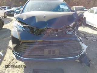2023 Toyota Sienna XLE with VIN 5TDJSKFC7PS091741, listed as a IAAI auction lot 40979834 with 49,285 mi miles. Bid and sale history available at carsss.com. Image 13.