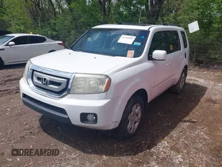 2011 Honda Pilot EX-L with VIN 5FNYF4H58BB085635, listed as a IAAI auction lot 42114205 with 218,399 mi miles. Bid and sale history available at carsss.com. Image 17.