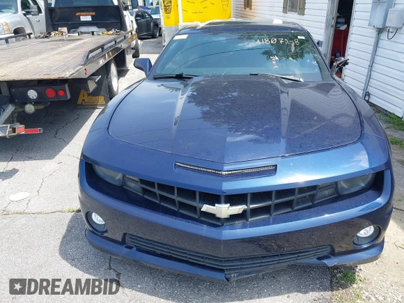 2010 Chevrolet Camaro 2SS z VIN 2G1FK1EJ9A9225884, wystawiony jako IAAI lot #42294998 z przebiegiem 197 908 mil mil oraz . Historia ofert i sprzedaży dostępna na DreamBid. Obrazek 13.