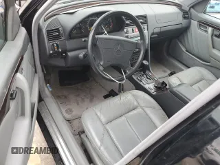 1997 Mercedes-Benz C z VIN WDBHA23EXVF560999, wystawiony jako Copart lot #74100944 z przebiegiem Nie podano mil oraz Nie do naprawy • Non repairable. Historia ofert i sprzedaży dostępna na DreamBid. Obrazek 8.