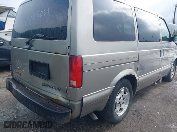 2005 Chevrolet Astro with VIN 1GNEL19X75B111070, listed as a IAAI auction lot 42029081 with Not Provided miles. Bid and sale history available at carsss.com. Image 6.