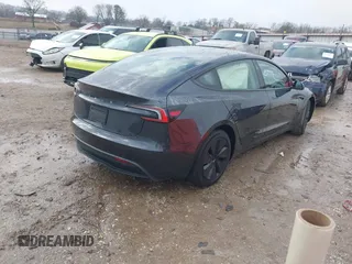2025 Tesla Model 3 Long Range with VIN 5YJ3E1EA5SF911256, listed as a IAAI auction lot 41509976 with 1,806 mi miles. Bid and sale history available at carsss.com. Image 4.