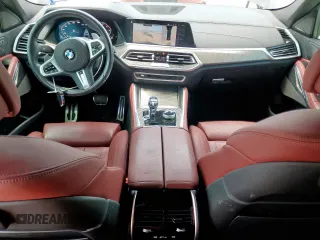2022 BMW X6 M50i z VIN 5UXCY8C09N9J10045, wystawiony jako Copart lot #57225715 z przebiegiem 54 024 mil mil oraz Szkoda całkowita • Salvage title. Historia ofert i sprzedaży dostępna na DreamBid. Obrazek 8.
