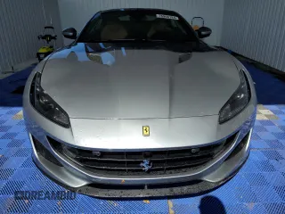 2021 Ferrari Portofino z VIN ZFF89FPA0M0259248, wystawiony jako Copart lot #43380195 z przebiegiem 6175 mil mil oraz Nie do naprawy. Historia ofert i sprzedaży dostępna na DreamBid. Obrazek 5.
