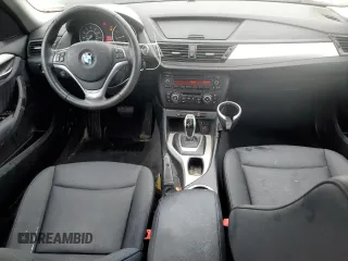2014 BMW X1 xDrive28i z VIN WBAVL1C5XEVY22872, wystawiony jako Copart lot #54170135 z przebiegiem 93 214 mil mil oraz Czysty tytuł • Clean title. Historia ofert i sprzedaży dostępna na DreamBid. Obrazek 8.