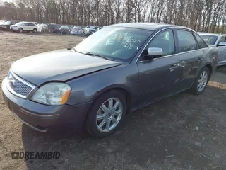 2006 Ford Five Hundred Limited with VIN 1FAHP25126G148023, listed as a IAAI auction lot 41895312 with 999,999 mi miles. Bid and sale history available at carsss.com. Image 2.