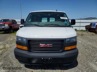 2019 GMC Savana Cargo Van with VIN 1GTW7AFG1K1246472, listed as a Copart auction lot 47945425 with 67,493 mi miles and Salvage Title. Bid and sale history available at carsss.com. Image 5.