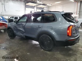 2022 Kia Telluride SX with VIN 5XYP5DHC9NG294165, listed as a Copart auction lot 45710875 with 37,257 mi miles and Salvage Title. Bid and sale history available at carsss.com. Image 2.