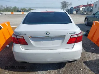 2008 Lexus LS 460 z VIN JTHBL46F285070311, wystawiony jako IAAI lot #42035847 z przebiegiem 220 321 mil mil oraz . Historia ofert i sprzedaży dostępna na DreamBid. Obrazek 16.