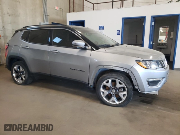 2020 Jeep Compass Limited with VIN 3C4NJCCB4LT194010, listed as a Copart auction lot 56884415 with 100,877 mi miles and Clean title. Bid and sale history available at DreamBid. Image 4.
