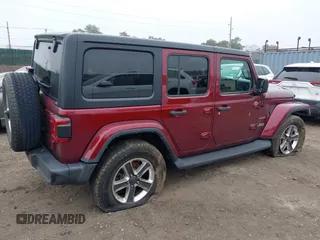 2021 Jeep Wrangler Unlimited Sahara z VIN 1C4HJXEG3MW720572, wystawiony jako IAAI lot #41899645 z przebiegiem 43 097 mil mil oraz . Historia ofert i sprzedaży dostępna na DreamBid. Obrazek 4.