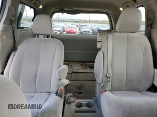 2012 Toyota Sienna LE AAS с VIN 5TDKK3DC6CS276676, выставлен на аукционе Copart как лот 56898135 с пробегом 167 432 миль миль и Списание • Salvage title. История ставок и продаж доступна на DreamBid. Изображение 10.